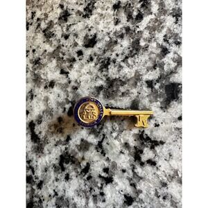 Vintage City of Fort Valley Georgia Key Tie Clip Gold Tone Blue‎ Enamel Souvenir